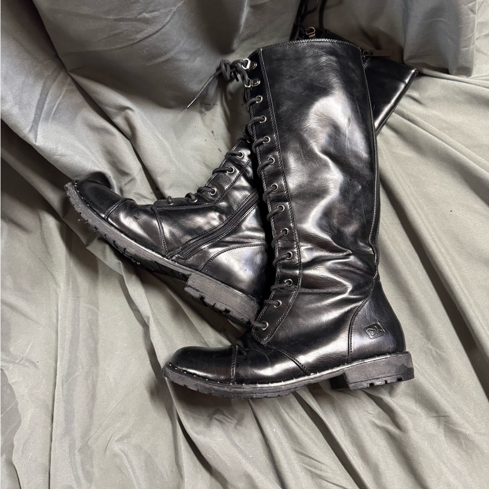 Black Lace-Up Boots